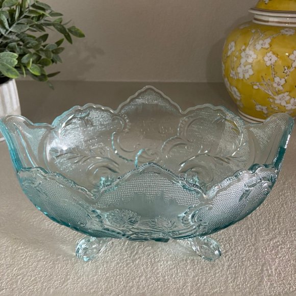 1940s Scalloped Edge Floral Glassware by Jeannette Lombardi - Picture 3 of 4